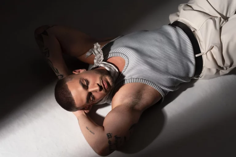 st. Pedro presenta su nuevo single, 'Agua pa las flores'