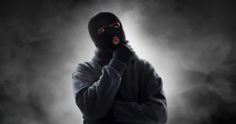 El día y la hora en la que más roban los ladrones en las casas