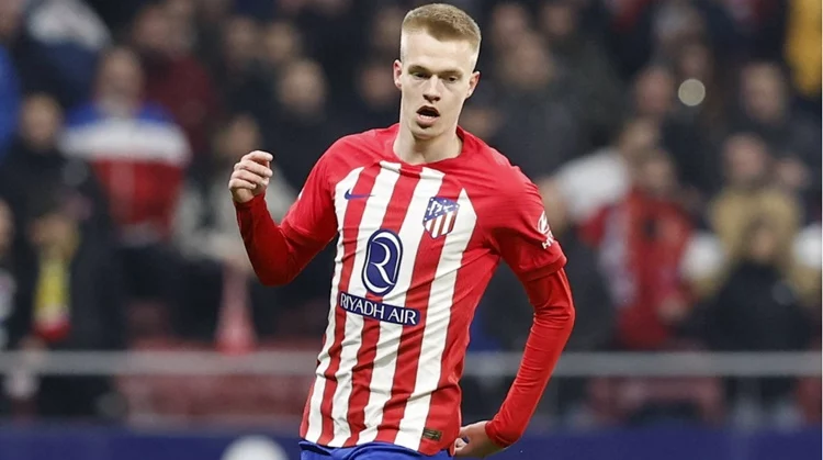 Javi Guerra obliga a sacrificar otro fichaje del Atlético 13 Arthur Vermeeren javi guerra atletico