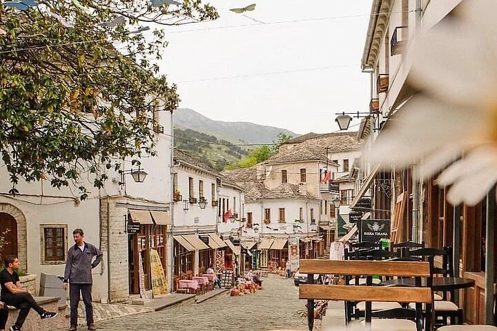 Aventura en la montaña y pueblos encantadores