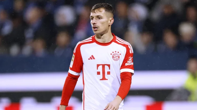 Bryan Zaragoza lleva al límite al Valencia CF tras llamada de Osasuna