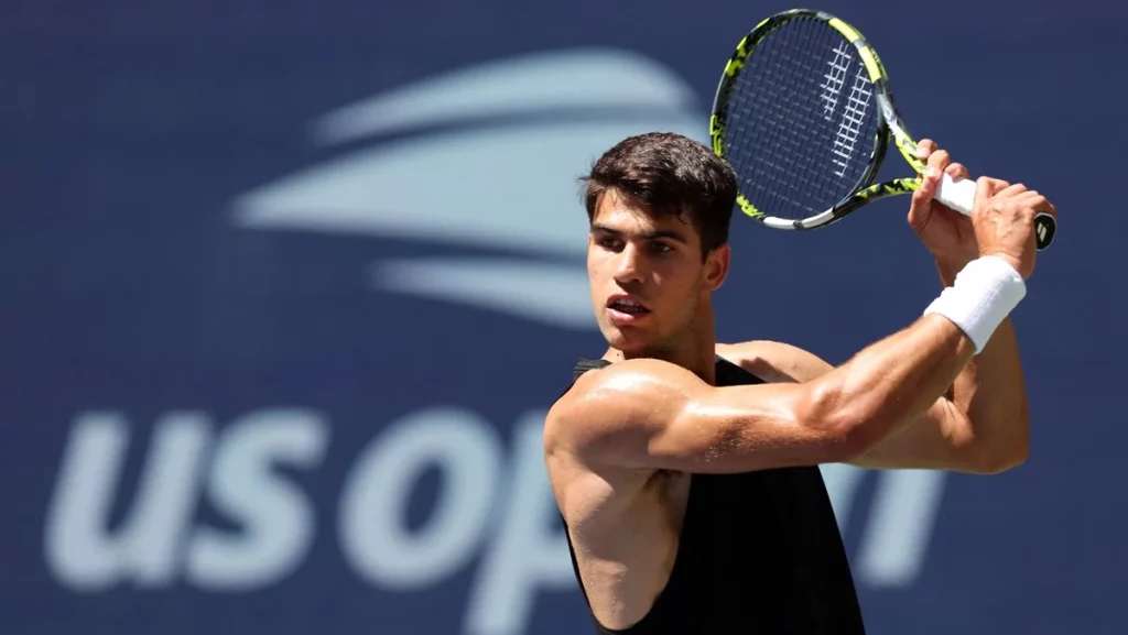 El problemón de Carlos Alcaraz nada más llegar a Pekín: todos le temen 1 Carlos Alcaraz debuta en el US Open para volver a donde todo empezó