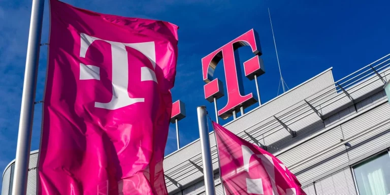 Deutsche Telekom recauda 4.070 millones hasta junio, un 76% menos debido a la falta de ingresos excepcionales