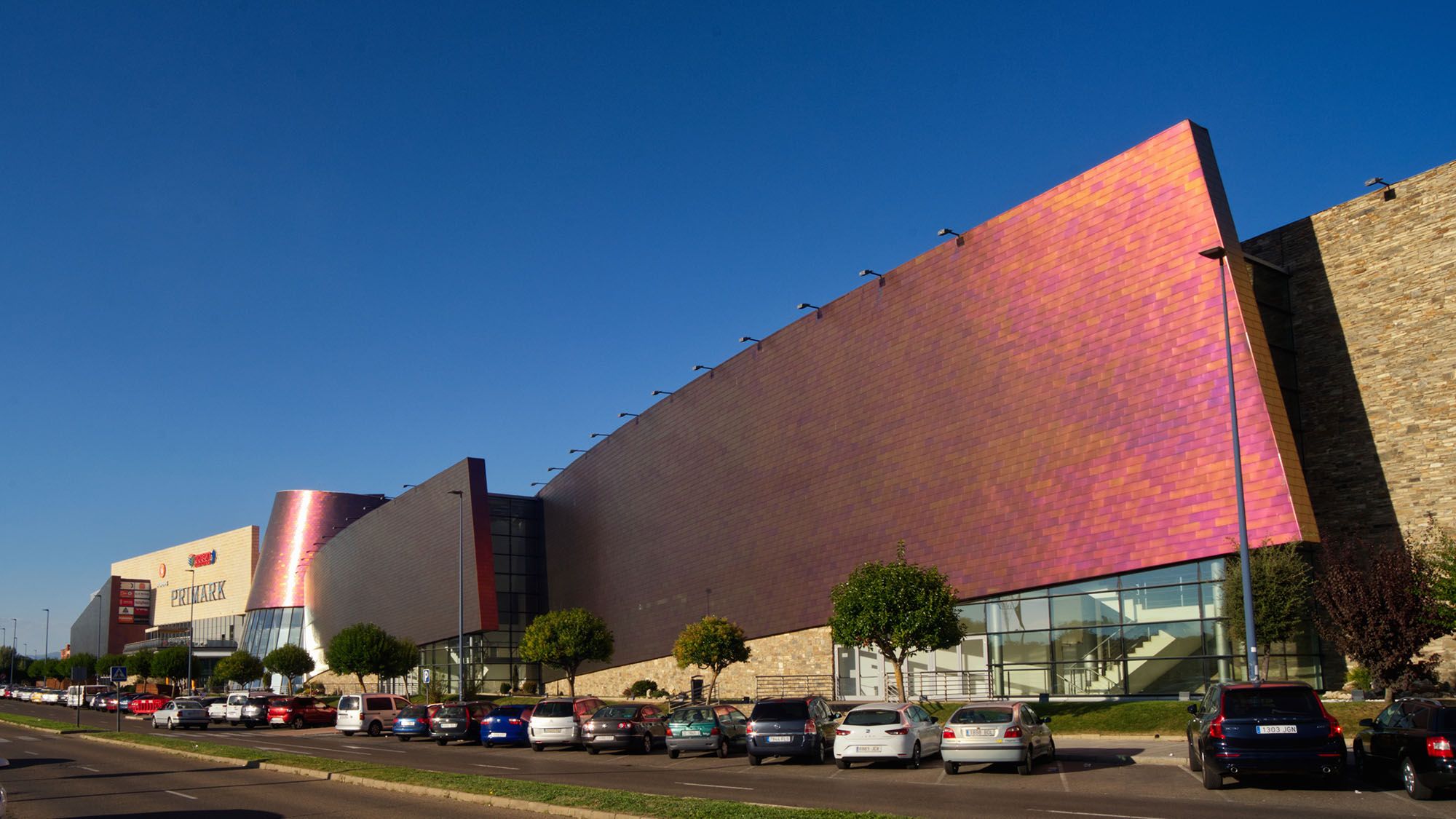 El Grupo Indotek compra a Blackstone el centro comercial Espacio León 1 ESPACIO LEON 22 A 1