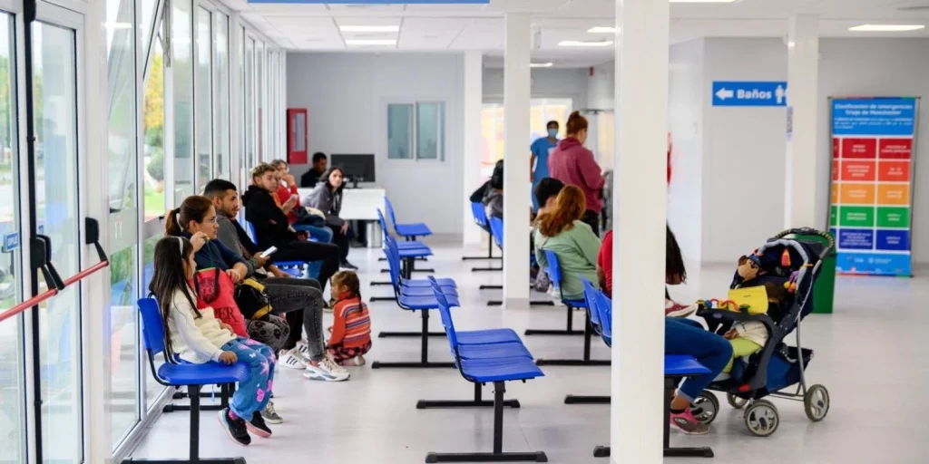 El 80% de los pacientes debe esperar para ser atendido en el sistema de salud