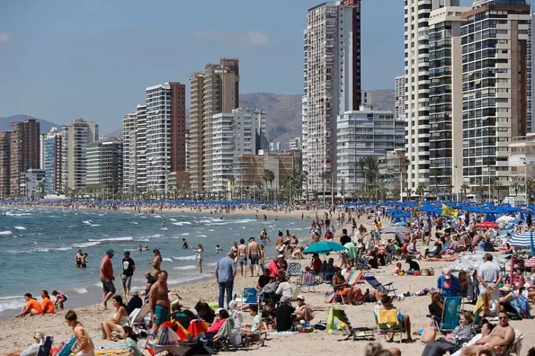 El turismo de proximidad supone más del 60% de las estancias de Airbnb en CC.AA. del interior