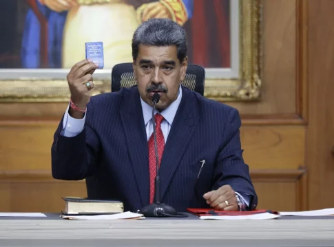 Maduro amenaza a la oposición en Venezuela abiertamente con campos de concentración