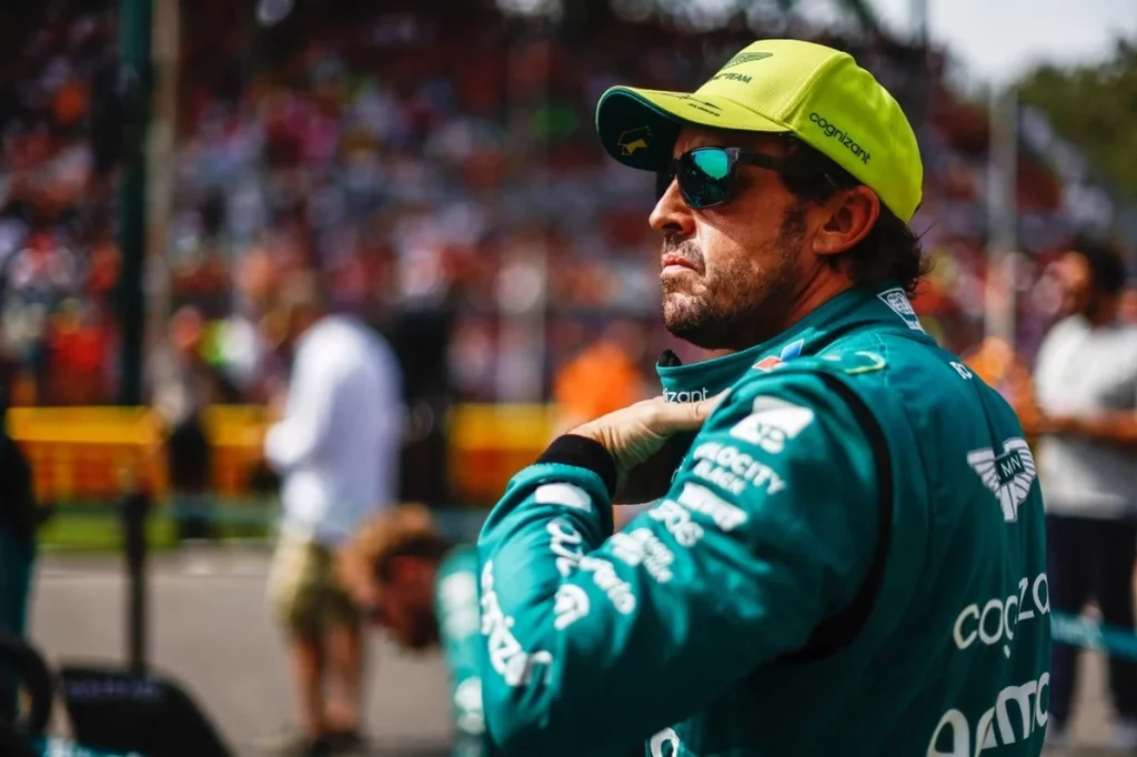 Fernando Alonso sorprende con las notas finales a la temporada de Aston Martin