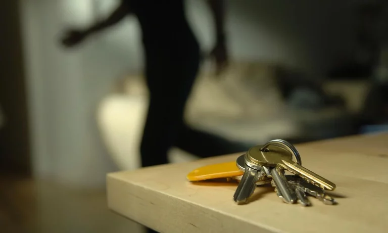 La ciencia revela por qué siempre olvidamos dónde dejamos las llaves (y cómo evitarlo)