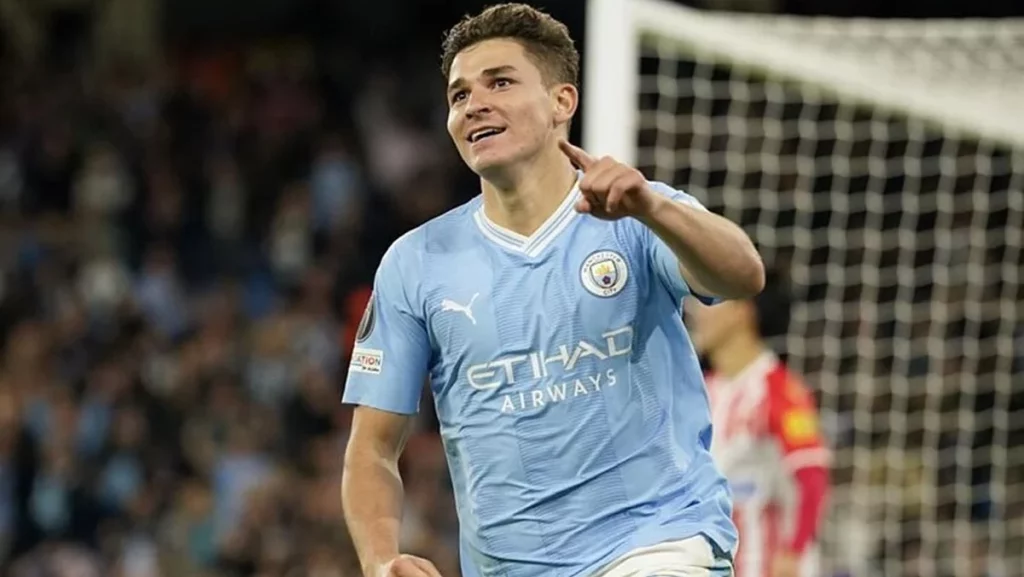 El precio de Julián Álvarez escandaliza al Atlético 71 La operación Julián Álvarez obliga al Atlético a vender: se va al Chelsea