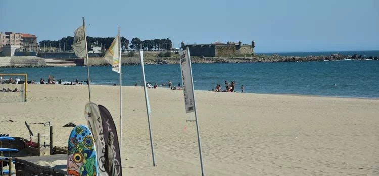 Playa de Matosinhos: Surf y relax en la costa de Oporto
