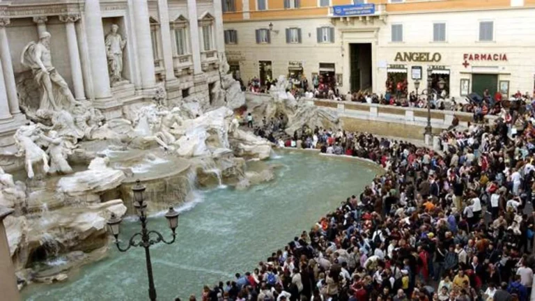 La ciudad de Roma gana 1 millón de euros al año con una tontería que hacen los turistas
