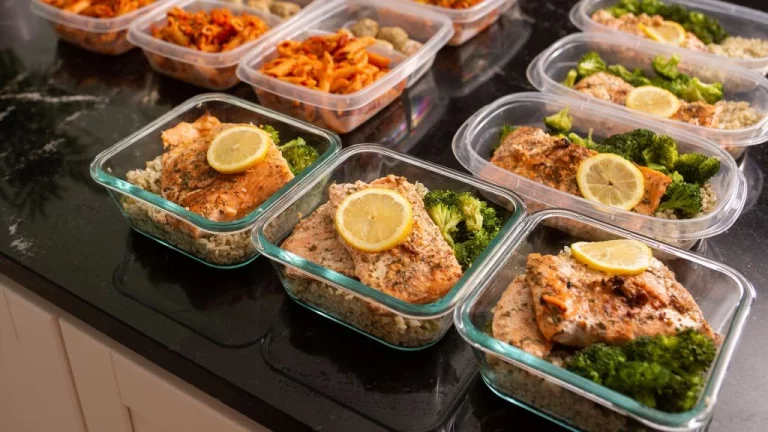 ¿Qué es el Batch Cooking y por qué todo el mundo está hablando de esto este verano?