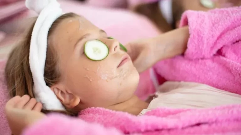 El Skincare para niñas: La peligrosa moda que espanta a los médicos