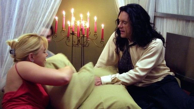 The Room (2003): la joya del desastre cinematográfico