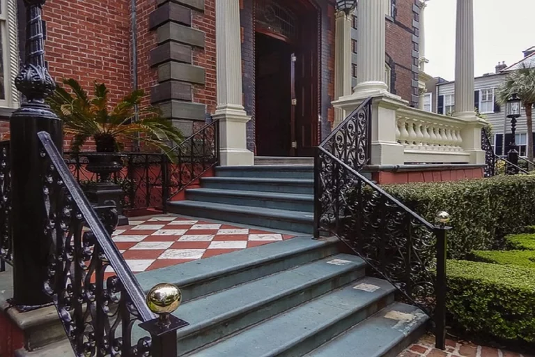 Innovación y durabilidad: las ventajas de la carpintería metálica en tu negocio