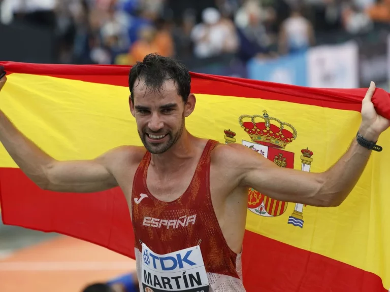 Desgarradora confesión de Álvaro Martín tras lograr la medalla en 20 km marcha