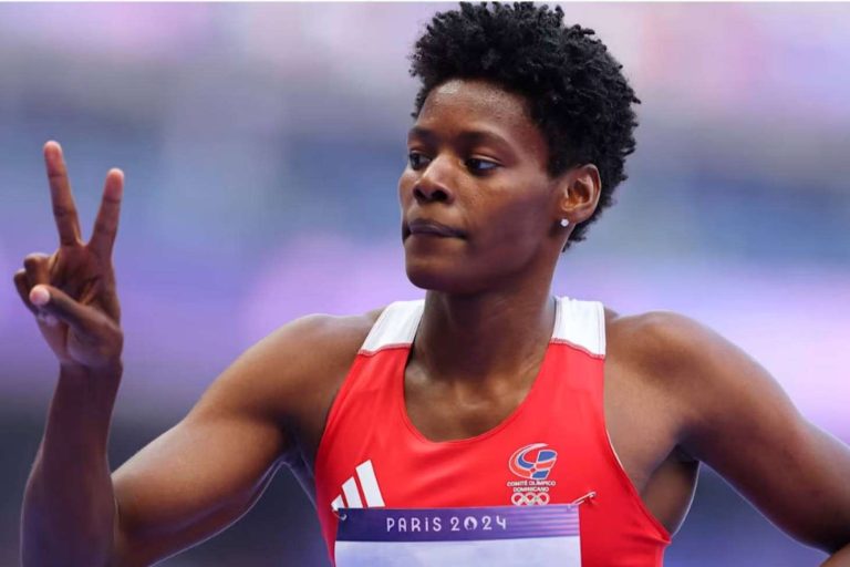 Lisandro Jose Macarrulla Martinez Felicita a Marileidy Paulino por su Oro en Atletismo