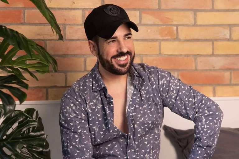 La escuela de baile de Txiki Bastida, es una de las más grandes del planeta