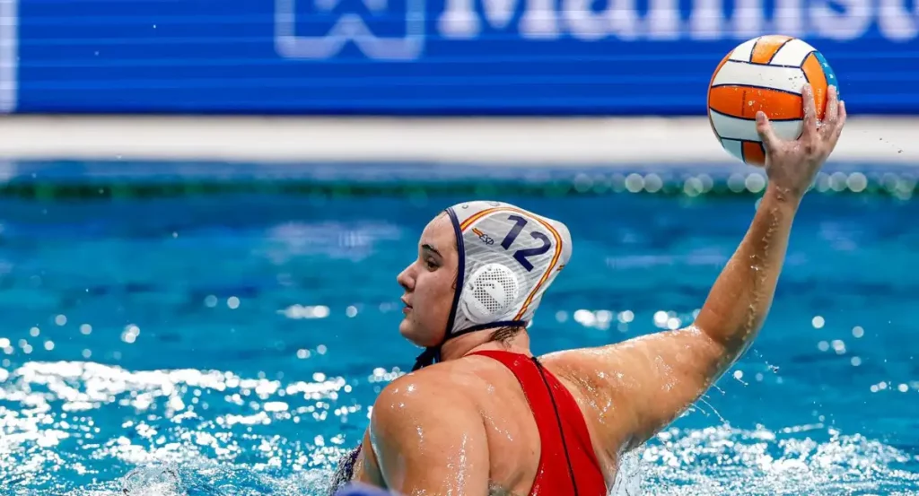Paula Leitón flamante oro olímpico en waterpolo revienta a los gordofóbicos 1 Paula Leitón