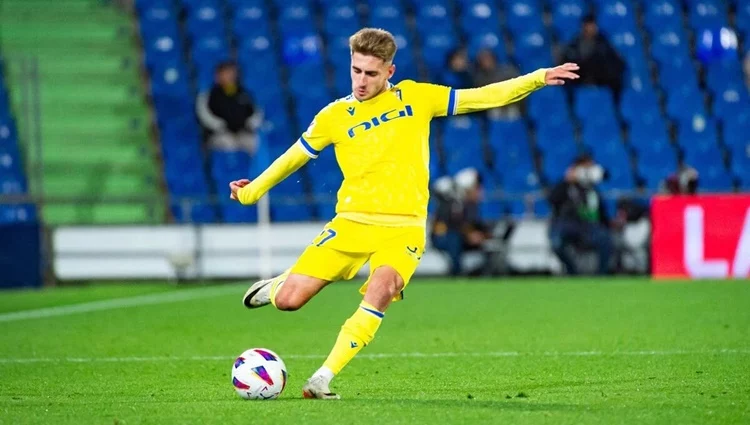 robert navarro athletic