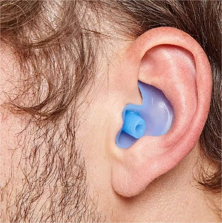 Disfruta de los deportes acuáticos gracias a los productos de El Corte Inglés 2 tapones