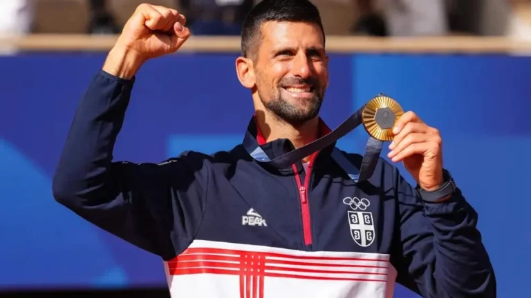 Mensaje demoledor de Djokovic pone en ventaja a Carlos Alcaraz