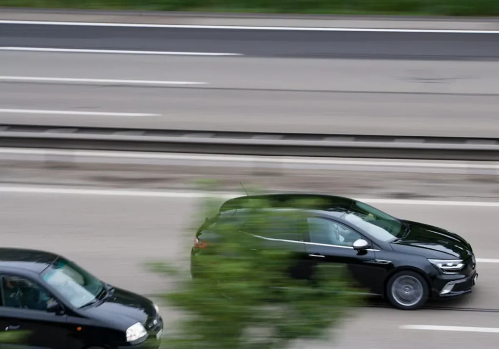 El contrapeso de los límites variables de velocidad