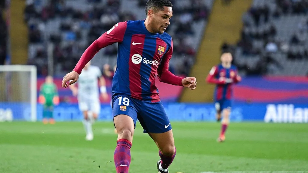 La razón de Hansi Flick para echar a Vitor Roque del FC Barcelona 1 foto de vitor roque