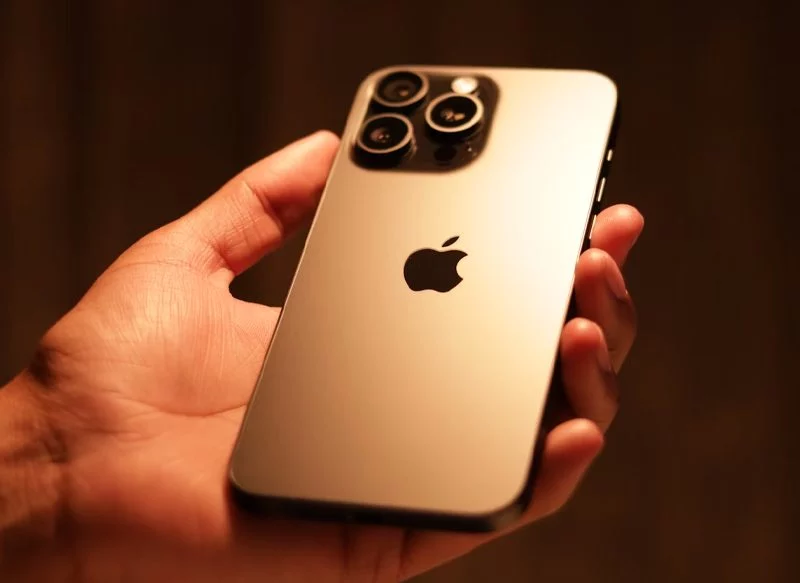 MULTAS MILLONARIAS A APPLE