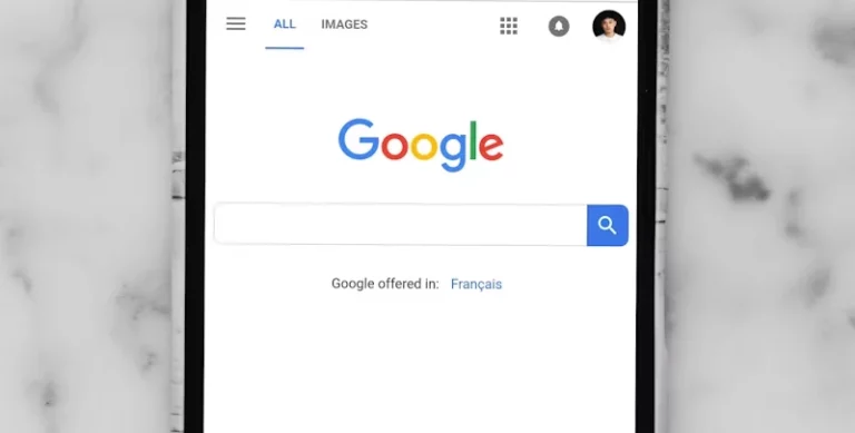 Grandes compañías como Google, OpenAI, Amazon y Telefónica se unen al compromiso de la Unión Europea con la IA