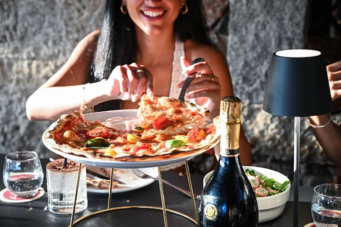 Va a la pizzería de Flavio Briatore y la cuenta que le traen es increíble 1 2024 09 12