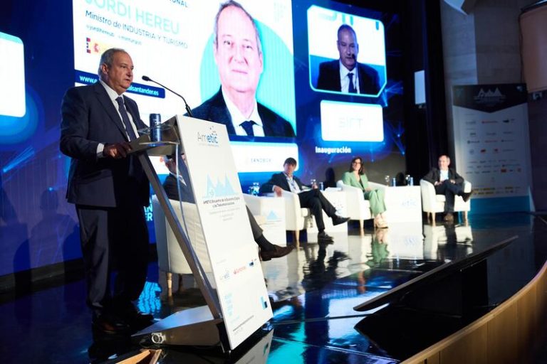 Ametic reclama a los partidos acuerdos fundamentales sobre asuntos cruciales y exige modernizar la Administración
