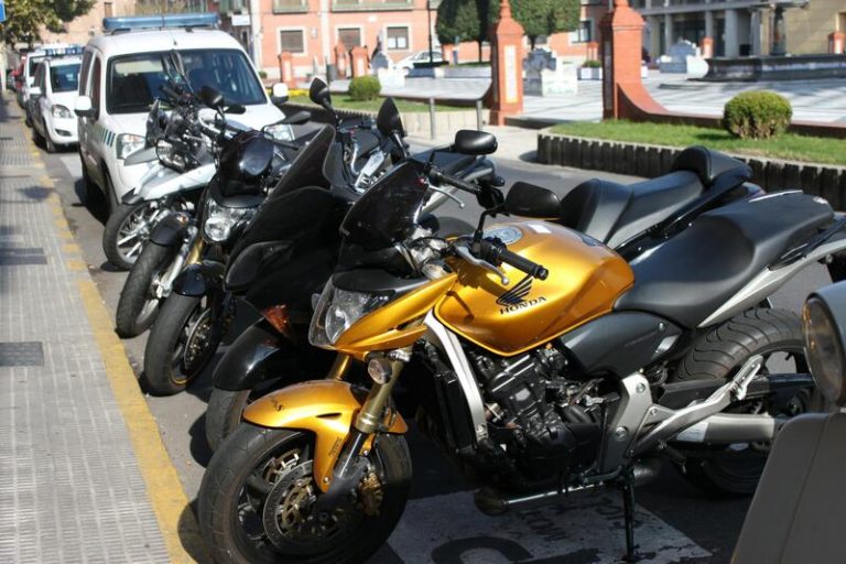 El sector de la moto y vehículos ligeros crece un 2% en agosto en España