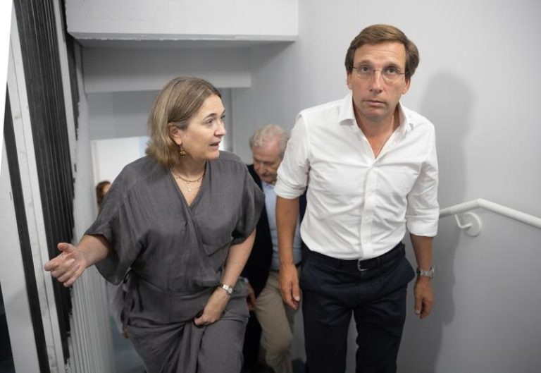 Almeida afirma que Illa financia su presidencia con el dinero de los habitantes de Madrid