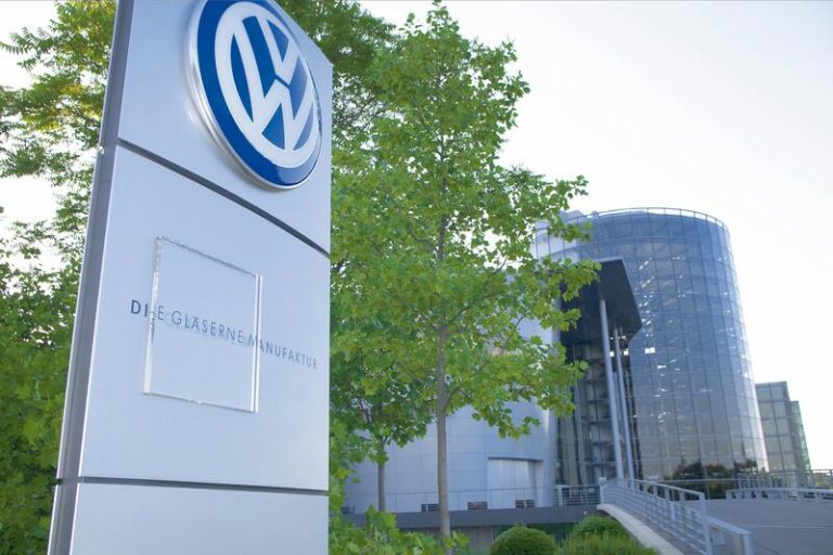 Volkswagen no descarta el cierre de sus plantas y recortes de plantilla en Alemania para reducir costes