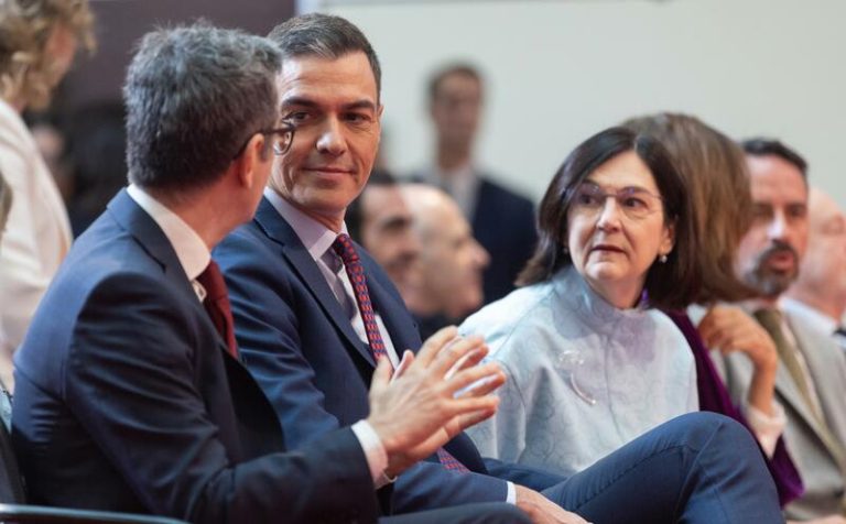 Menos de 500.000 clientes cambiaron de operador móvil en junio