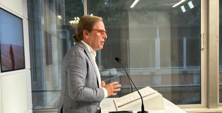 Joan Garriga exige a Illa actuar de inmediato en la tercera pista del Aeropuerto del Prat