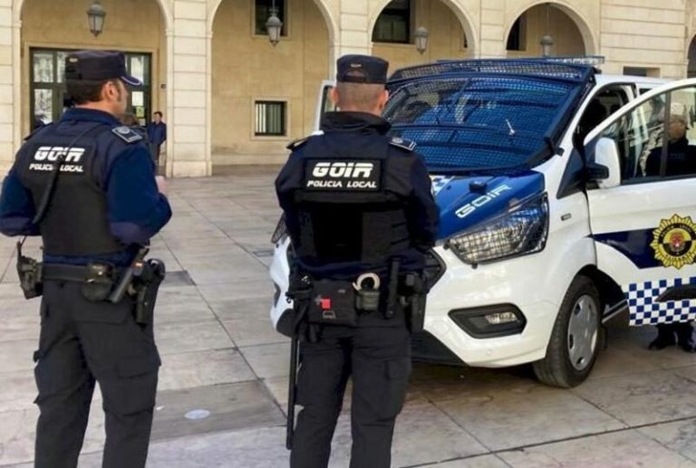 Liberan en Alicante a una mujer maltratada por su ex, a pesar de una orden de alejamiento