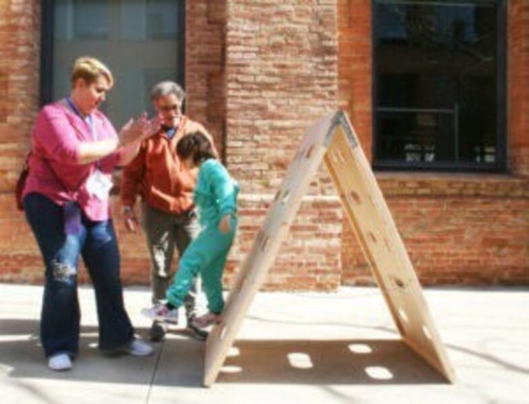 Diseño inclusivo en los parques infantiles: la UE destaca la iniciativa de la UOC para niños con autismo
