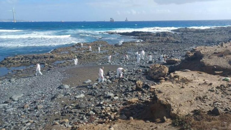 Investigación aérea descarta rastros de combustible en aguas abiertas de Gran Canaria
