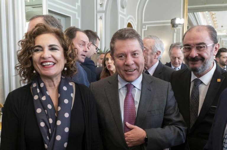 El cupo catalán en la mira: PSOE debatirá las críticas de Page, Lambán, Asturias y Extremadura