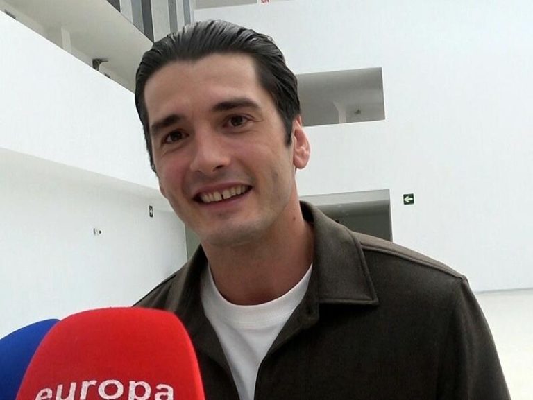 Yon González reafirma su deseo de mantener su vida personal alejada del escrutinio mediático