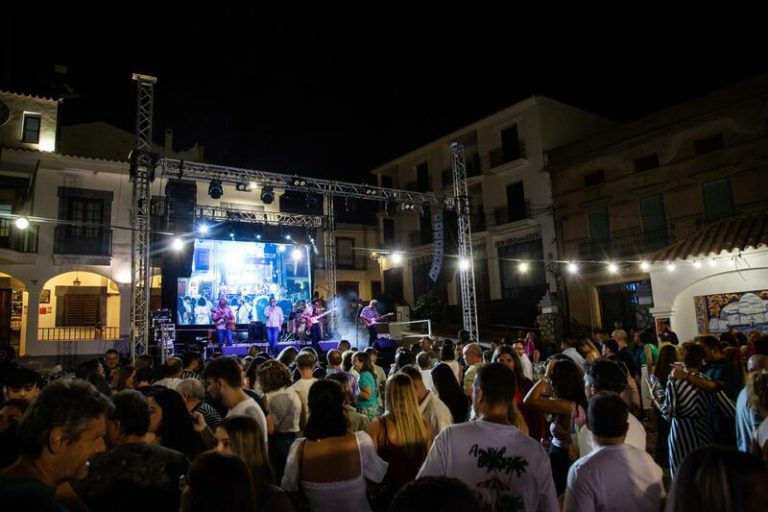 ¡Vaya fiestón! El Festival 'Músicos en Movimiento' arrasó en Badajoz con 5.000 asistentes