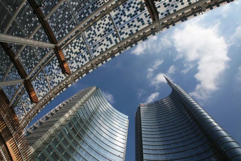 Unicredit espera aumentar el valor de Commerzbank y no descarta comprar más participaciones