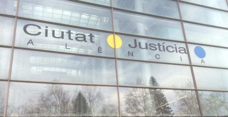 La dura batalla de una madre: Absuelta de los cargos por la muerte de su hijo en Vilamarxant