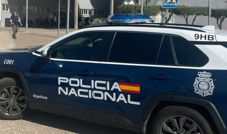 Ocho detenidos por concertar parejas ficticias a extranjeros en Algeciras para regular su situación