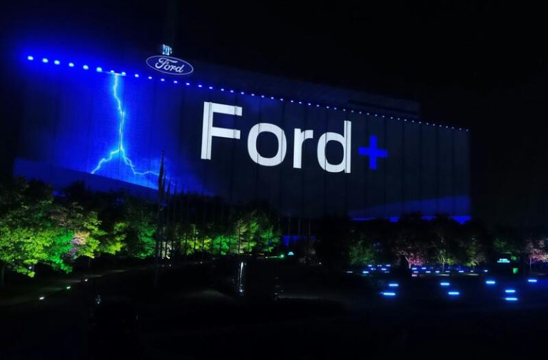 Ford reestructura su cúpula tras la salida del director Ted Cannis