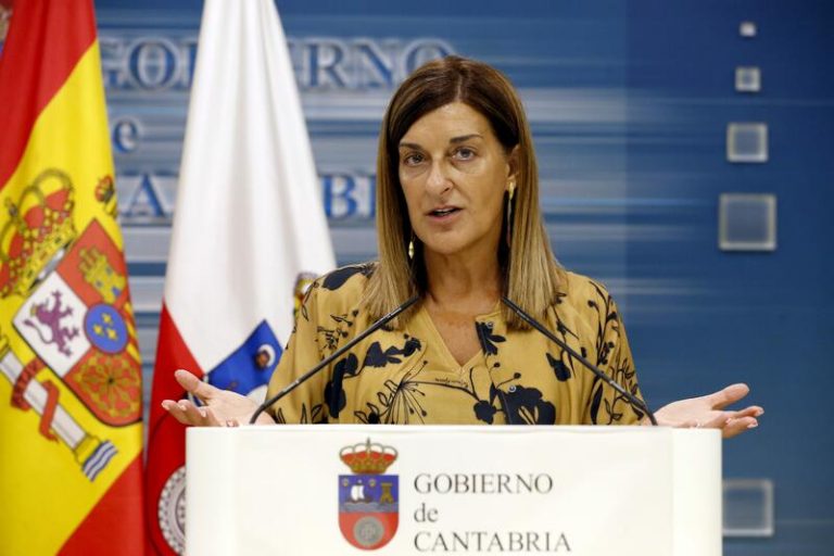 El Colegio de Periodistas critica la comparecencia de Buruaga en el aviso de la reforma gubernamental