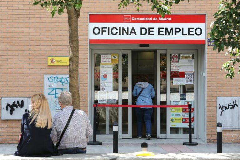 El subsidio de 52 años requiere figurar como demandante de empleo desde el fin de la prestación